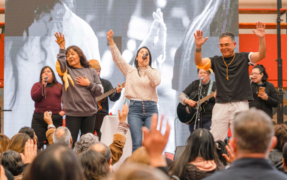 Leda Bergonzi en Santiago y Pucón